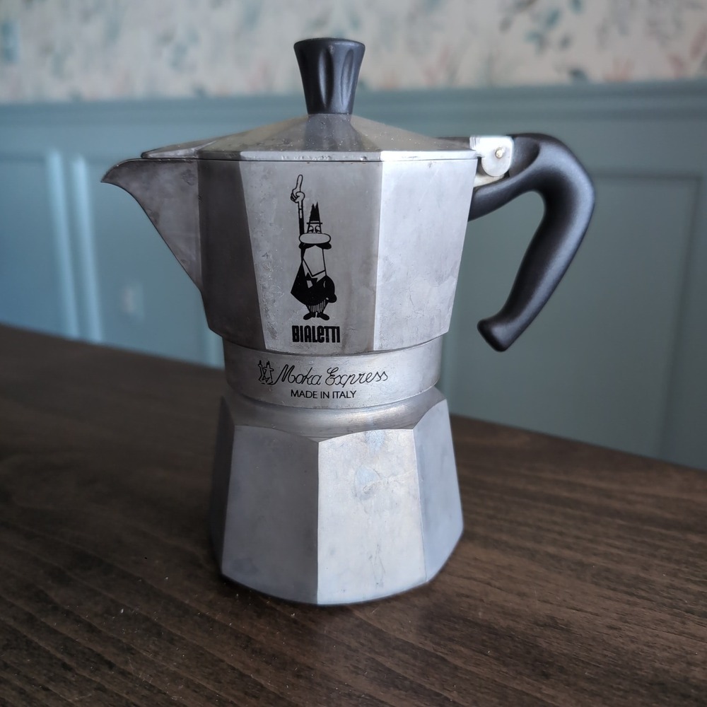 Bialetti Moka Express Stovetop Espresso Maker 3-Cup Silver Aluminum Italy